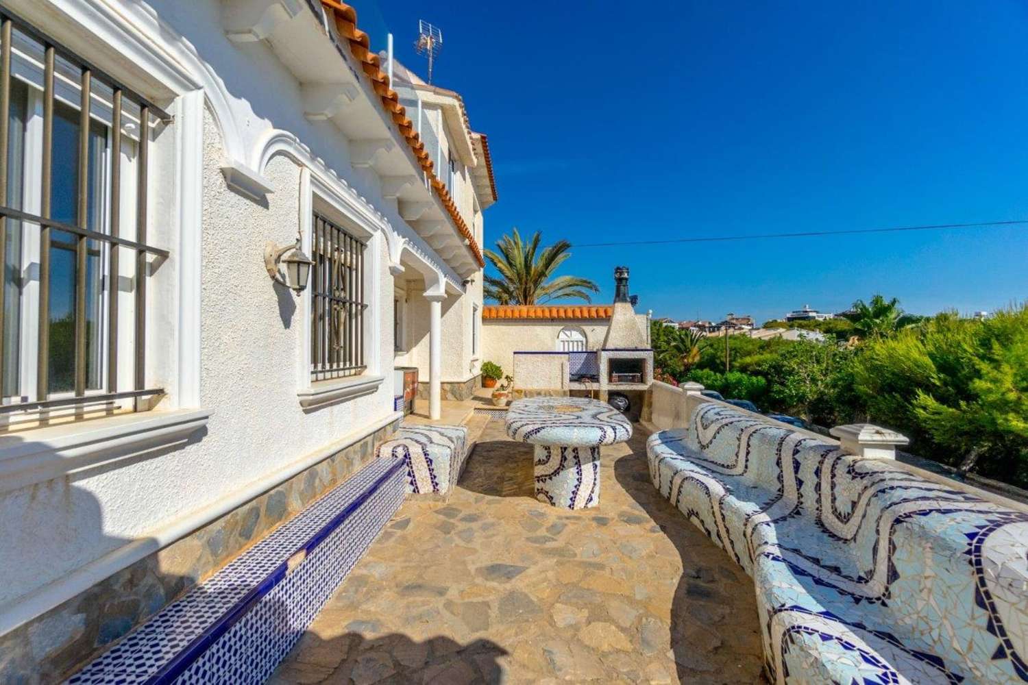 SUPERBE VILLA EN BORD DE MER À PLAYA FLAMENCA AVEC PISCINE PRIVÉE ET SUPERBES VUES