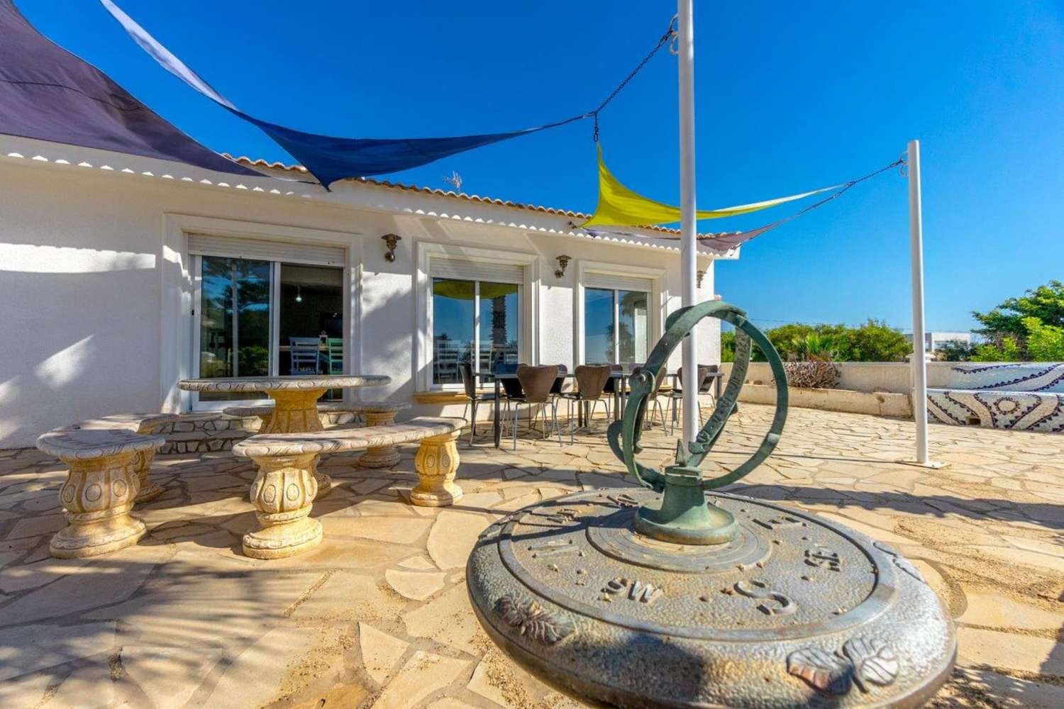 IMPRESIONANTE VILLA EN PRIMERA LÍNEA DE PLAYA EN PLAYA FLAMENCA CON PISCINA PRIVADA Y GRANDES VISTAS