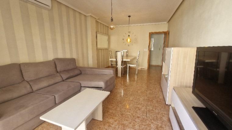 SPACIOUS CORNER APARTMENT 200M FROM PLAYA DEL CURA