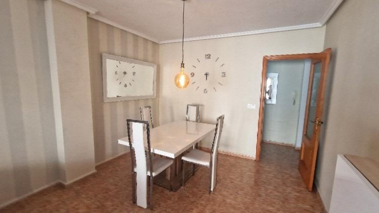 SPACIOUS CORNER APARTMENT 200M FROM PLAYA DEL CURA