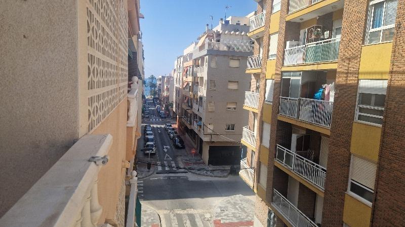 SPACIOUS CORNER APARTMENT 200M FROM PLAYA DEL CURA