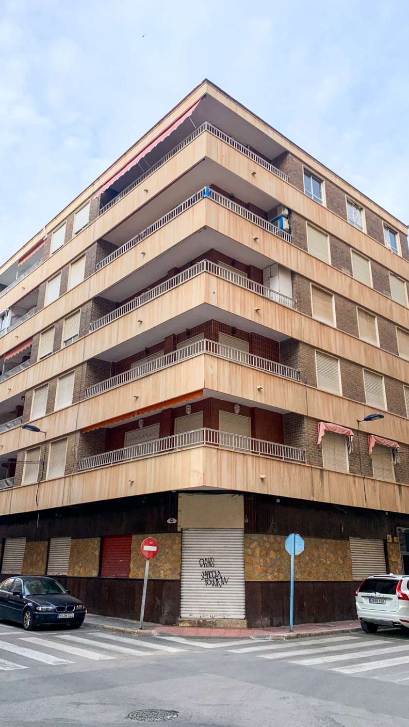 GELEGENHEIT: WOHNUNG ZUM VERKAUF IN TORREVIEJA, PLAYA DEL CURA - REDUZIERTER PREIS!