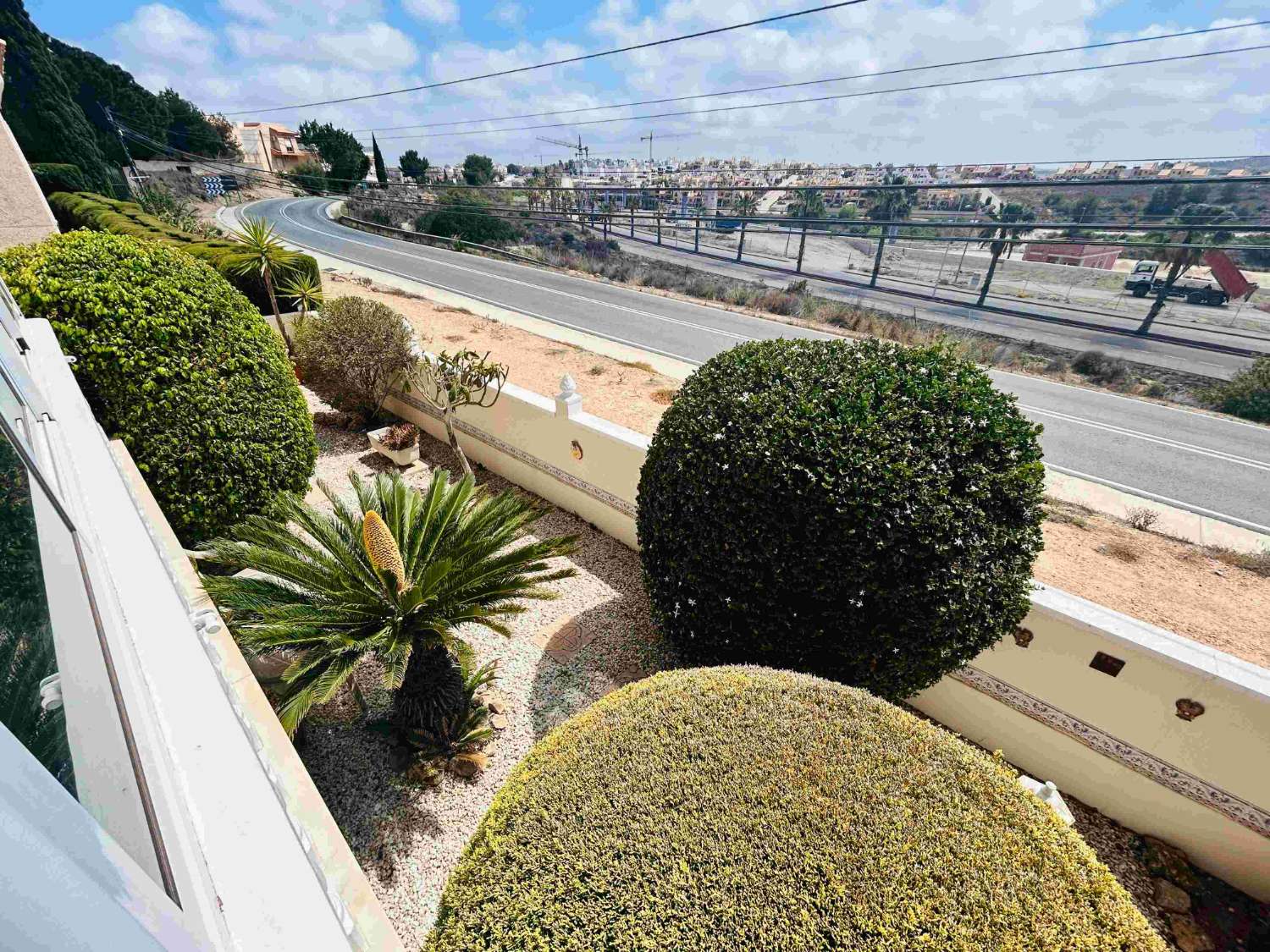 GEMÜTLICHES HAUS IN ALGORFA MIT SOLARIUM UND CARPORT – 2 SCHLAFZIMMER UND 2 BADEZIMMER