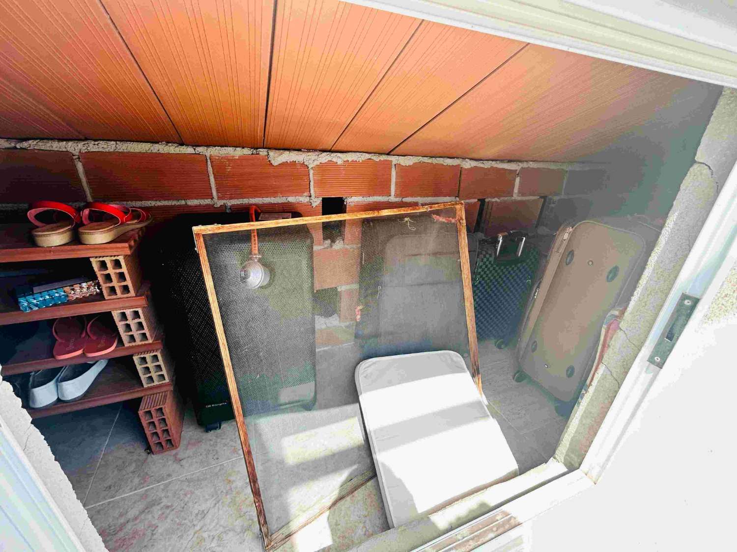 ACCOGLIENTE CASA AD ALGORFA CON SOLARIUM E POSTO AUTO COPERTO – 2 CAMERE DA LETTO E 2 BAGNI