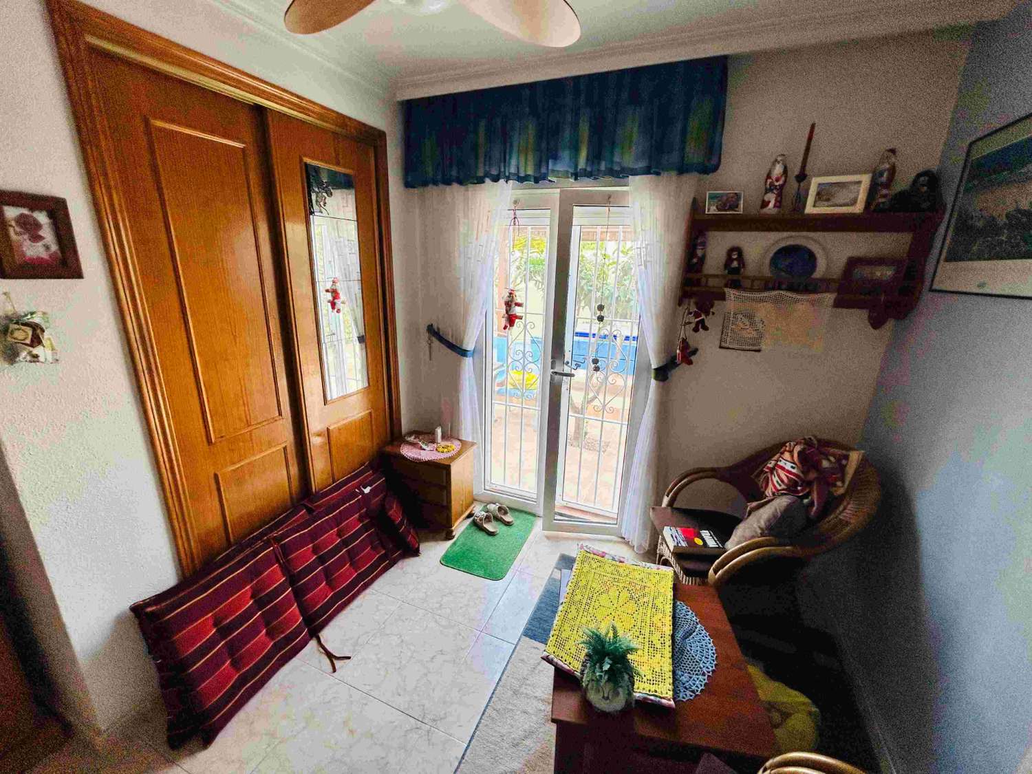 ACCOGLIENTE CASA AD ALGORFA CON SOLARIUM E POSTO AUTO COPERTO – 2 CAMERE DA LETTO E 2 BAGNI