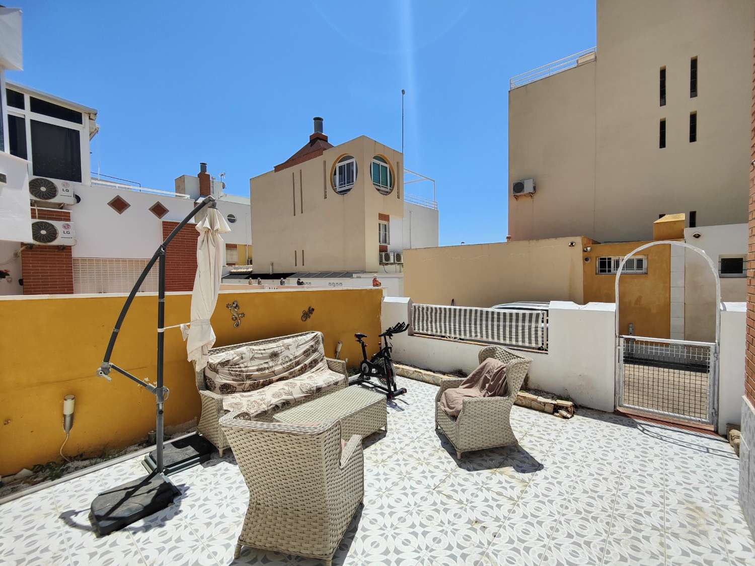 WONDERFUL SOUTH-EAST FACING TOWNHOUSE IN THE EXCLUSIVE MIRADOR DE LOS ALTOS, ORIHUELA COSTA