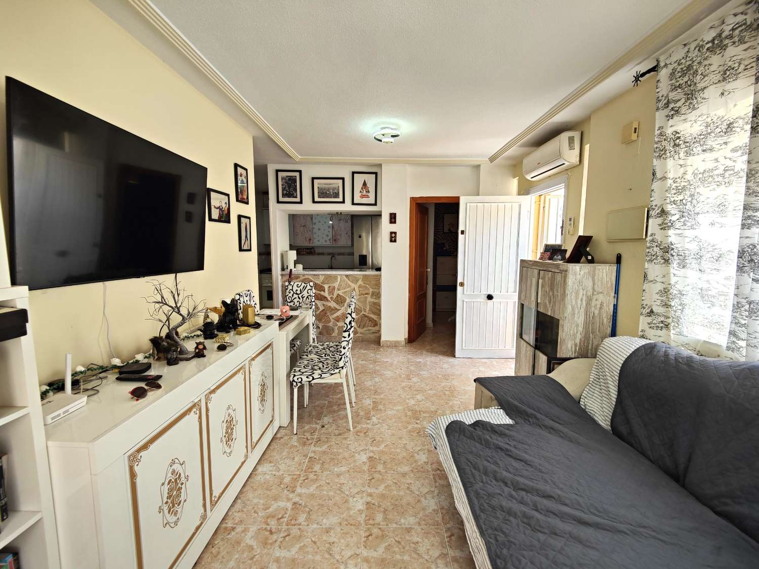 WONDERFUL SOUTH-EAST FACING TOWNHOUSE IN THE EXCLUSIVE MIRADOR DE LOS ALTOS, ORIHUELA COSTA