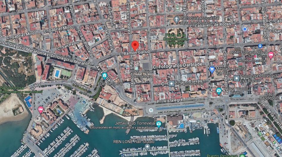 UNIQUE OPPORTUNITY! CENTRAL BUILDING FOR SALE IN THE HEART OF TORREVIEJA