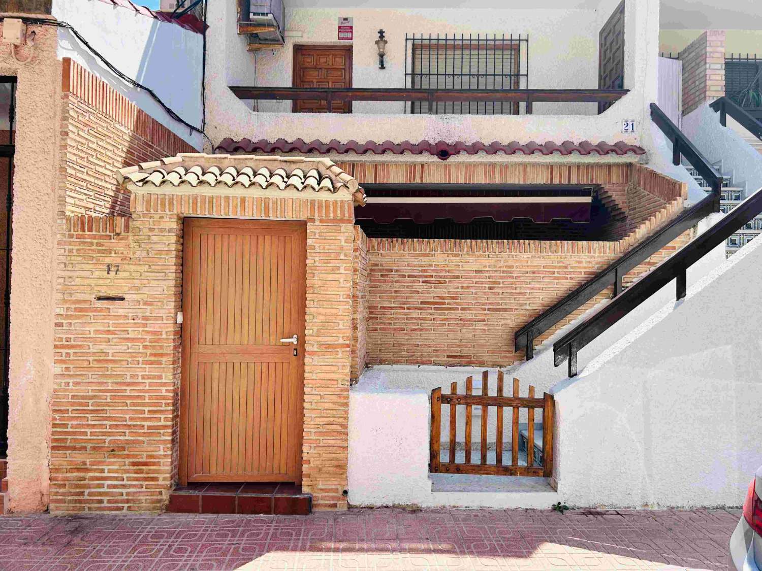 ¡ENCANTADOR BUNGALOW A 200M DE LA PLAYA DE LOS LOCOS EN TORREVIEJA!