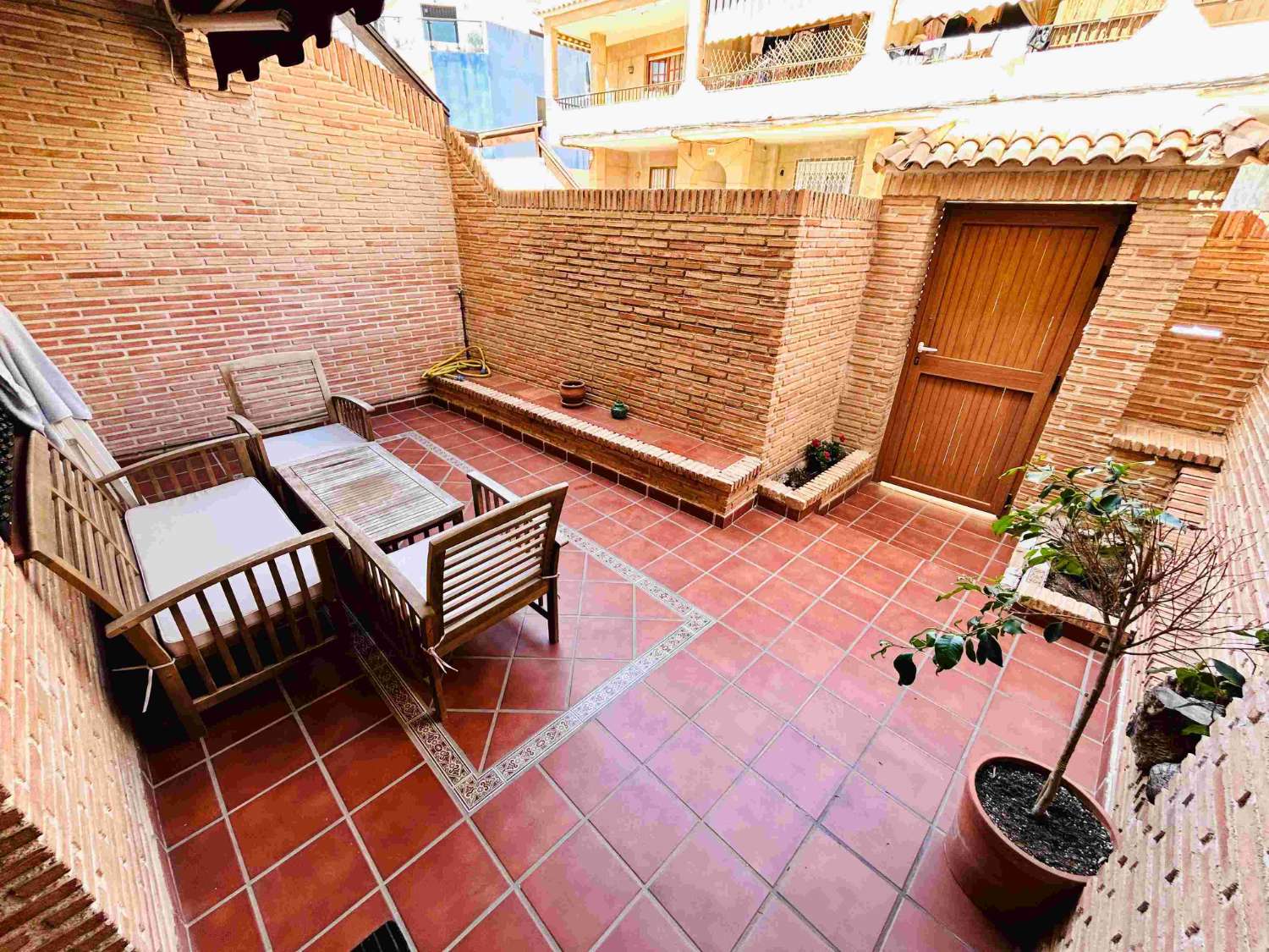 CHARMING BUNGALOW 200M FROM LOS LOCOS BEACH IN TORREVIEJA!