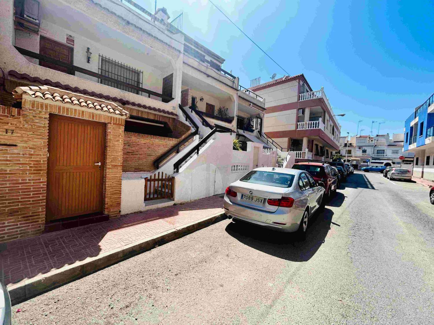 CHARMING BUNGALOW 200M FROM LOS LOCOS BEACH IN TORREVIEJA!