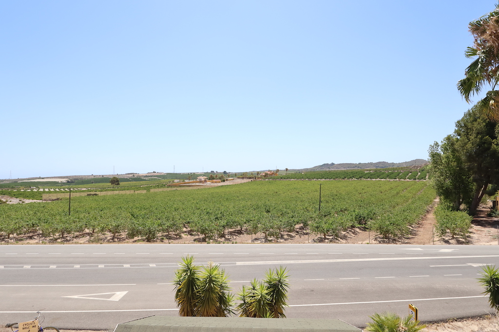 AUSGEZEICHNETE GELEGENHEIT: LÄNDLICHES HOSTEL IN SAN MIGUEL DE SALINAS MIT FREIEM BLICK!