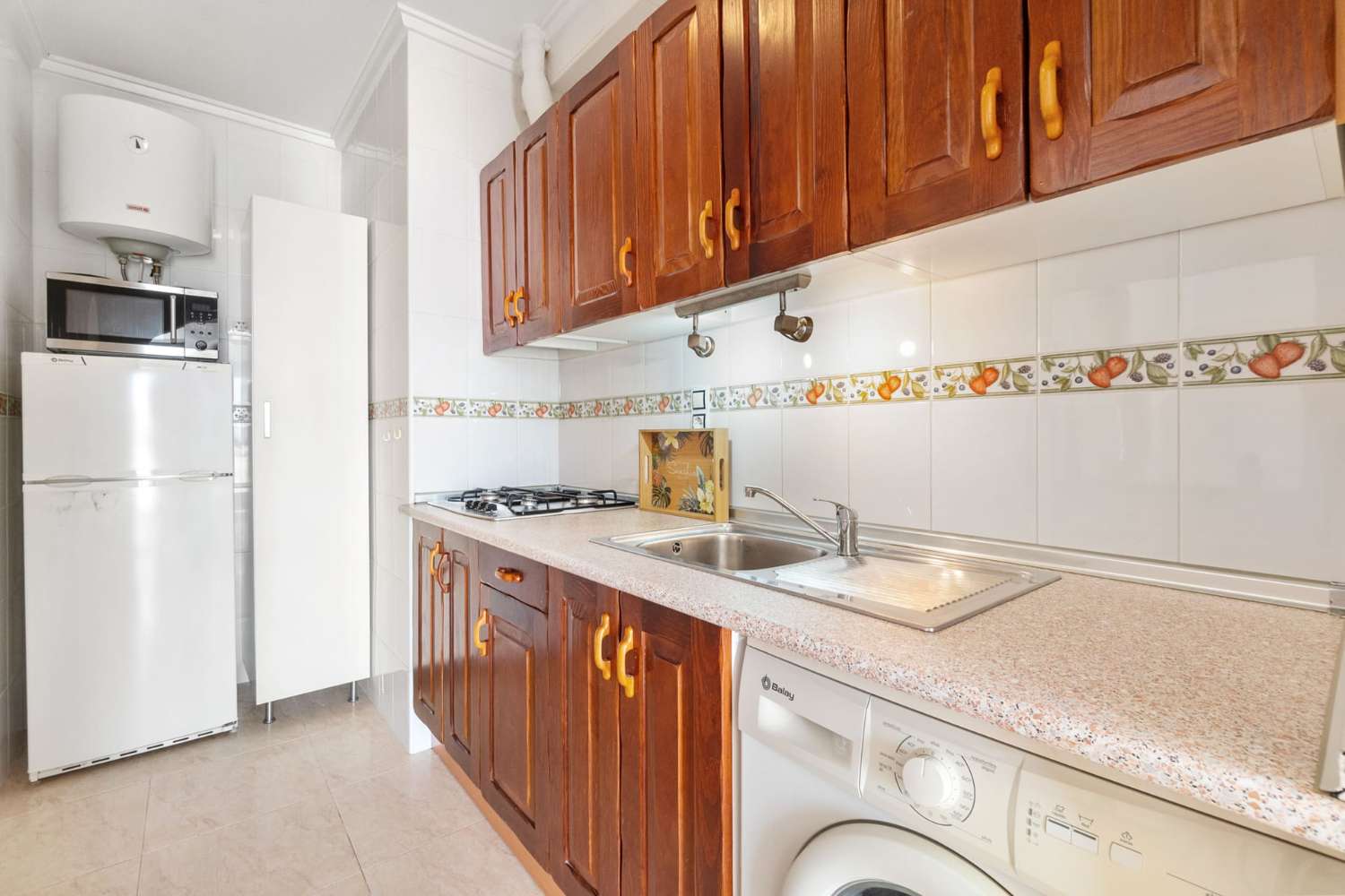 COZY APARTMENT IN THE CENTER OF TORREVIEJA, 700 METERS FROM THE MEDITERRANEAN!