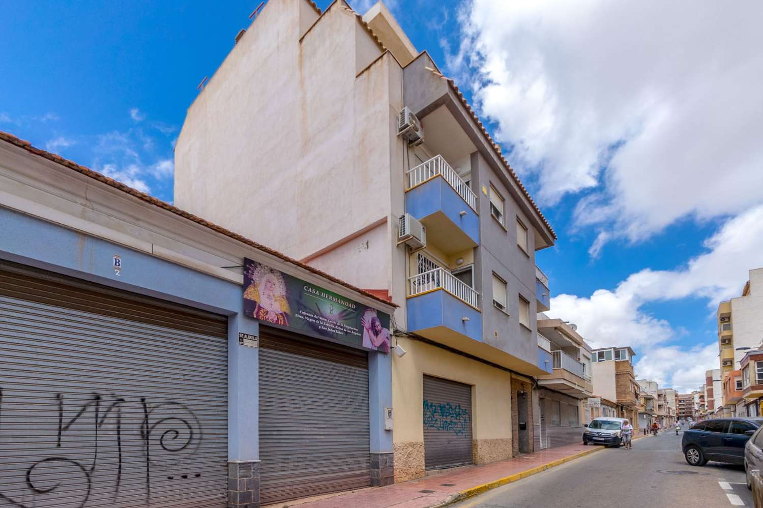 GEMÜTLICHE WOHNUNG IM ZENTRUM VON TORREVIEJA, 700 METER VOM MITTELMEER ENTFERNT!