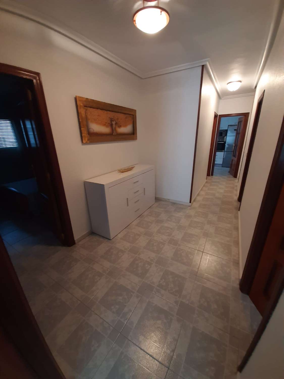 ¡ESPECTACULAR VIVIENDA EN ESQUINA, TOTALMENTE EXTERIOR, CON GARAJE INCLUIDO EN EL CENTRO!