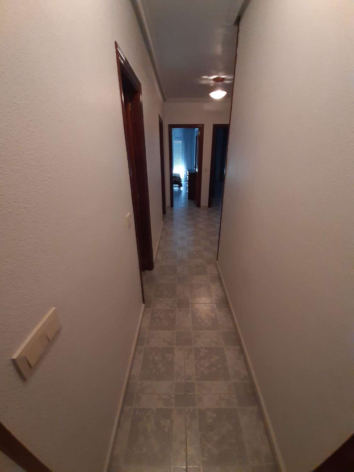 SPETTACOLARE CASA D'ANGOLO, TOTALMENTE ESTERNA, CON GARAGE COMPRESO NEL CENTRO!