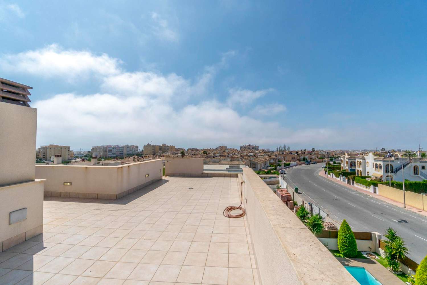 SPETTACOLARE VILLA MODERNA A TORREVIEJA CON VISTA PANORAMICA E PISCINA PRIVATA