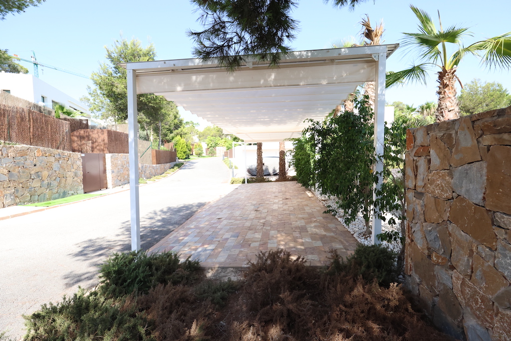 VILLA DE LUXE À LAS COLINAS GOLF AVEC PISCINE CHAUFFÉE ET ACCÈS EXCLUSIF AU BEACH CLUB