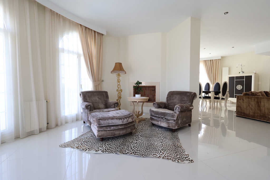 EXCLUSIVE DETACHED VILLA IN CIUDAD QUESADA WITH SEA VIEWS AND LUXURIOUS FACILITIES