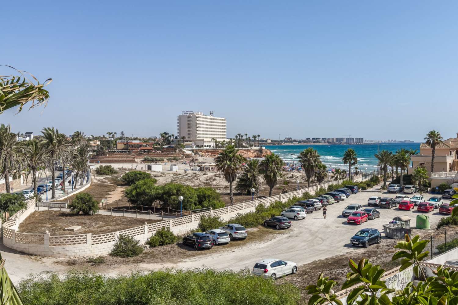 MODERN TRIPLEX BY THE SEA WITH PANORAMIC VIEWS AND TOURIST LICENSE IN LA ZENIA