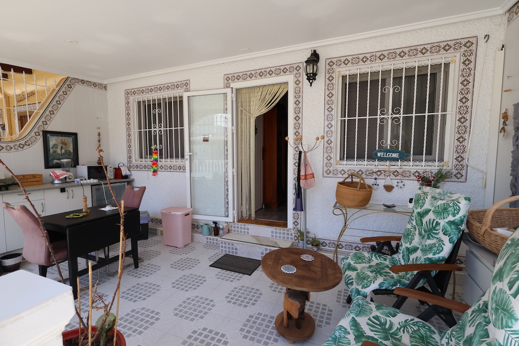 BRIGHT TOWNHOUSE IN LOS NAREJOS 15 MINUTES FROM THE BEACH WITH LARGE TERRACE AND SOUTH ORIENTATION