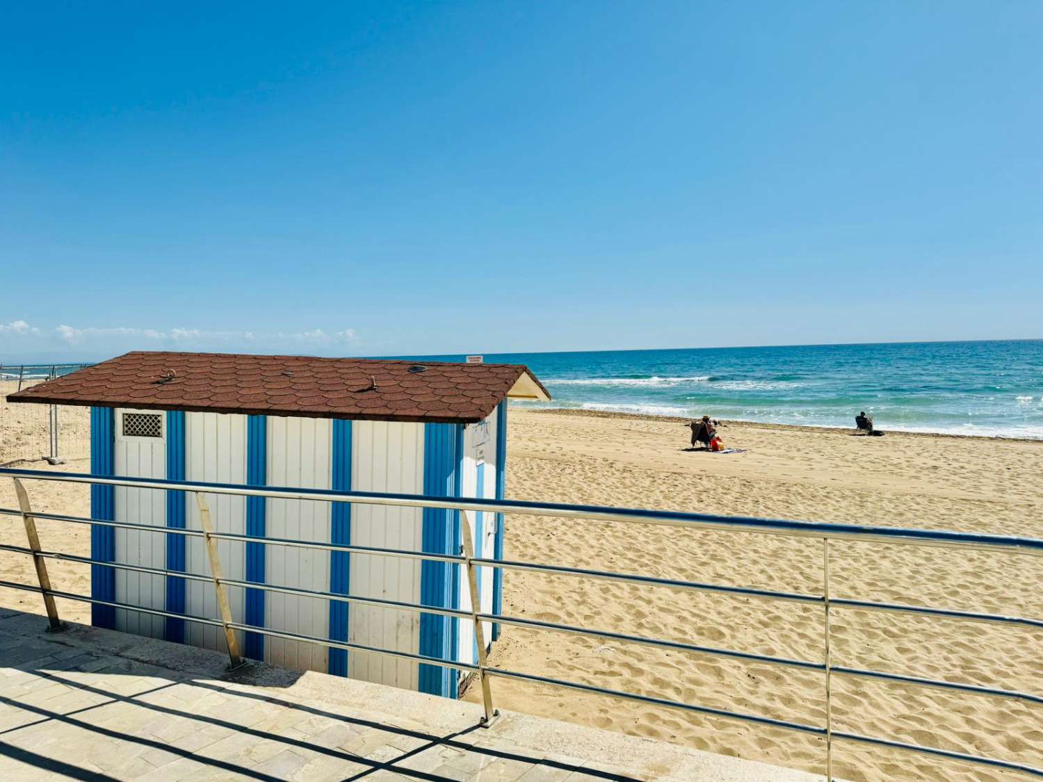 SPETTACOLARE ATTICO A 100 METRI DAL MARE A LA MATA, TORREVIEJA, CON AMPIA TERRAZZA E TRE CAMERE DA LETTO