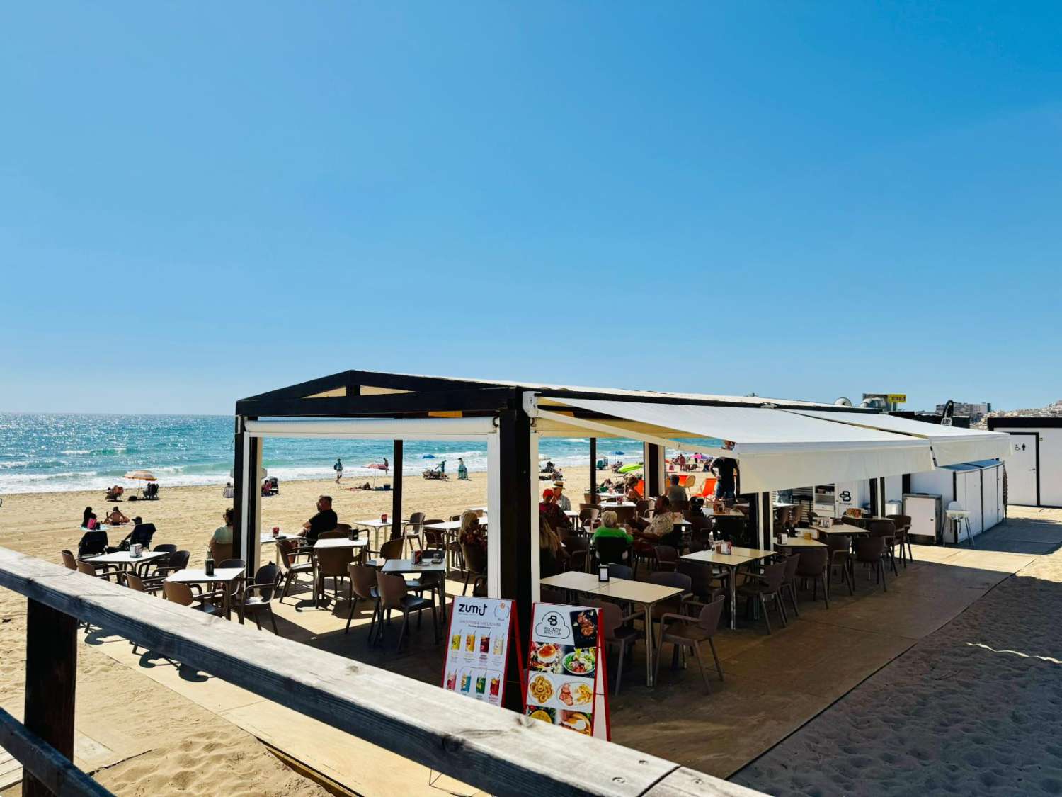 PENTHOUSE SPECTACULAIRE À 100 MÈTRES DE LA MER À LA MATA, TORREVIEJA, AVEC GRANDE TERRASSE ET TROIS CHAMBRES