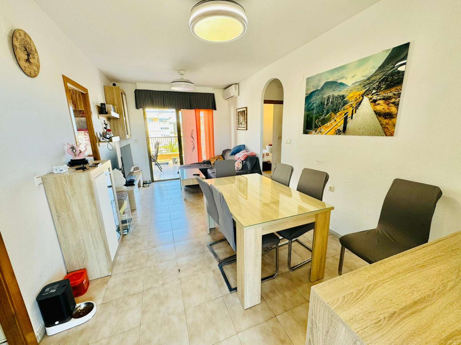 VELKOLEPÝ PENTHOUSE 100 METRŮ OD MOŘE V LA MATA, TORREVIEJA, S VELKOU TERASOU A TŘEMI LOŽNICEMI