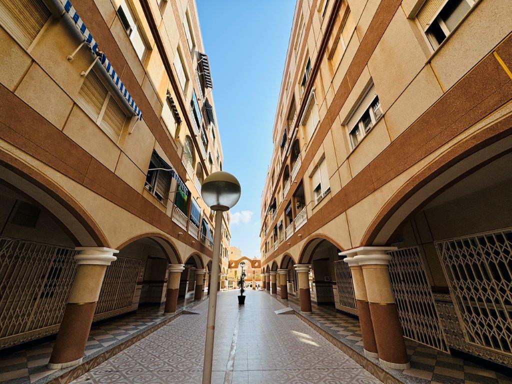 GEMÜTLICHE WOHNUNG IM ZENTRUM VON LA MATA, 200 METER VOM STRAND ENTFERNT