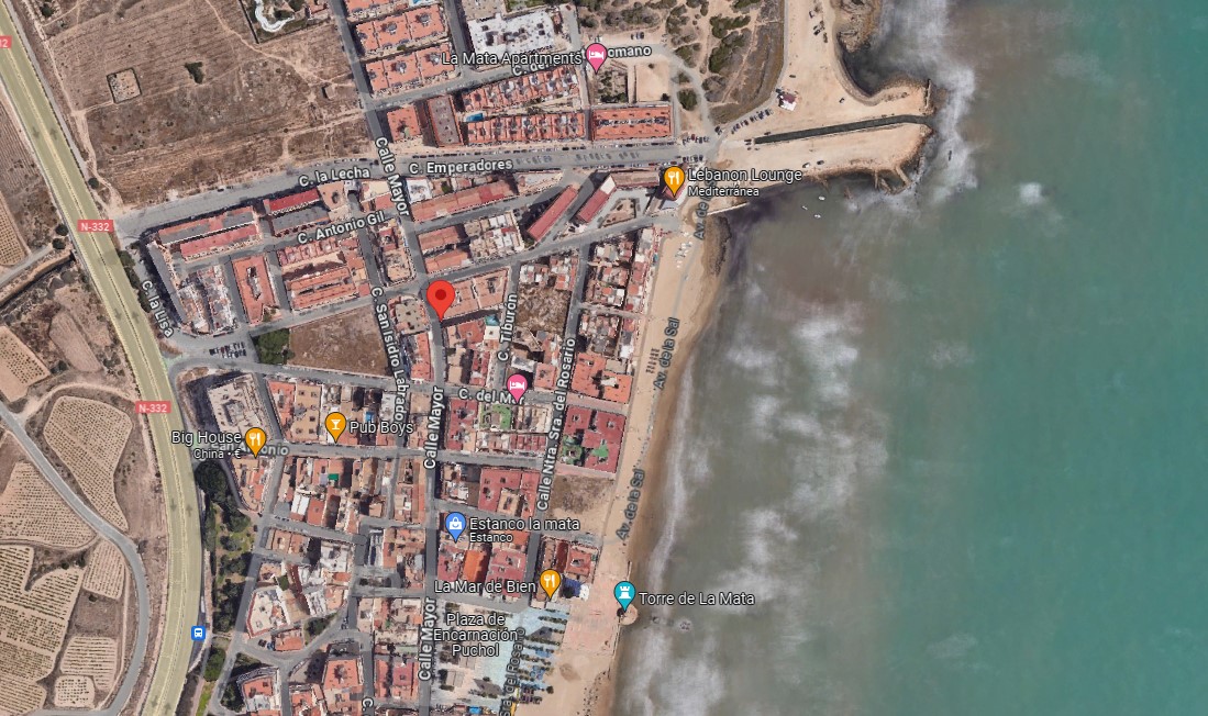 ACCOGLIENTE APPARTAMENTO NEL CENTRO DI LA MATA A 200 METRI DALLA SPIAGGIA