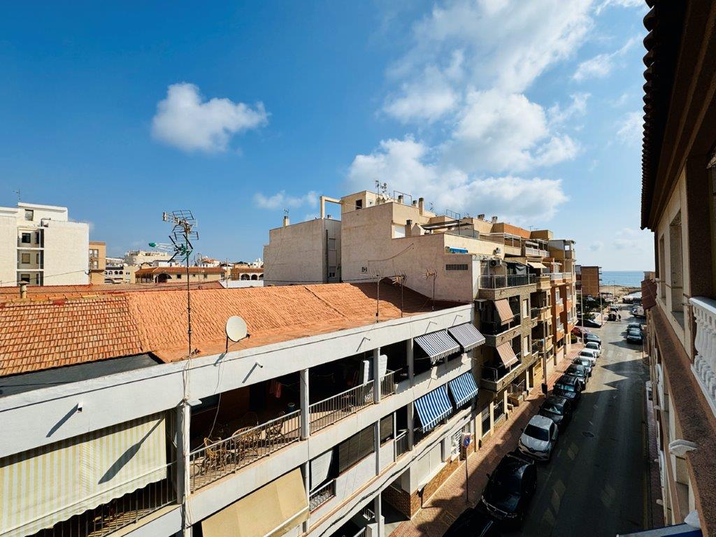 ACOGEDOR PISO EN EL CENTRO DE LA MATA A 200 METROS DE LA PLAYA