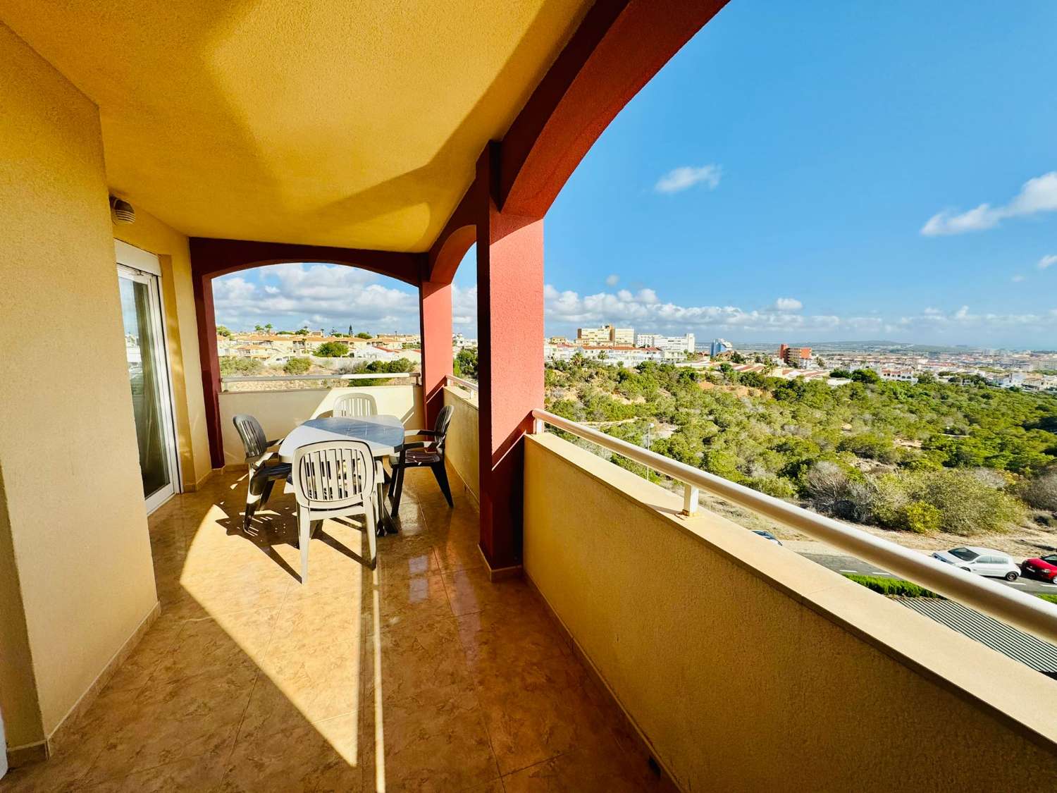 WUNDERSCHÖNE WOHNUNG IN TORREVIEJA, 500 METER VOM STRAND LA MATA ENTFERNT