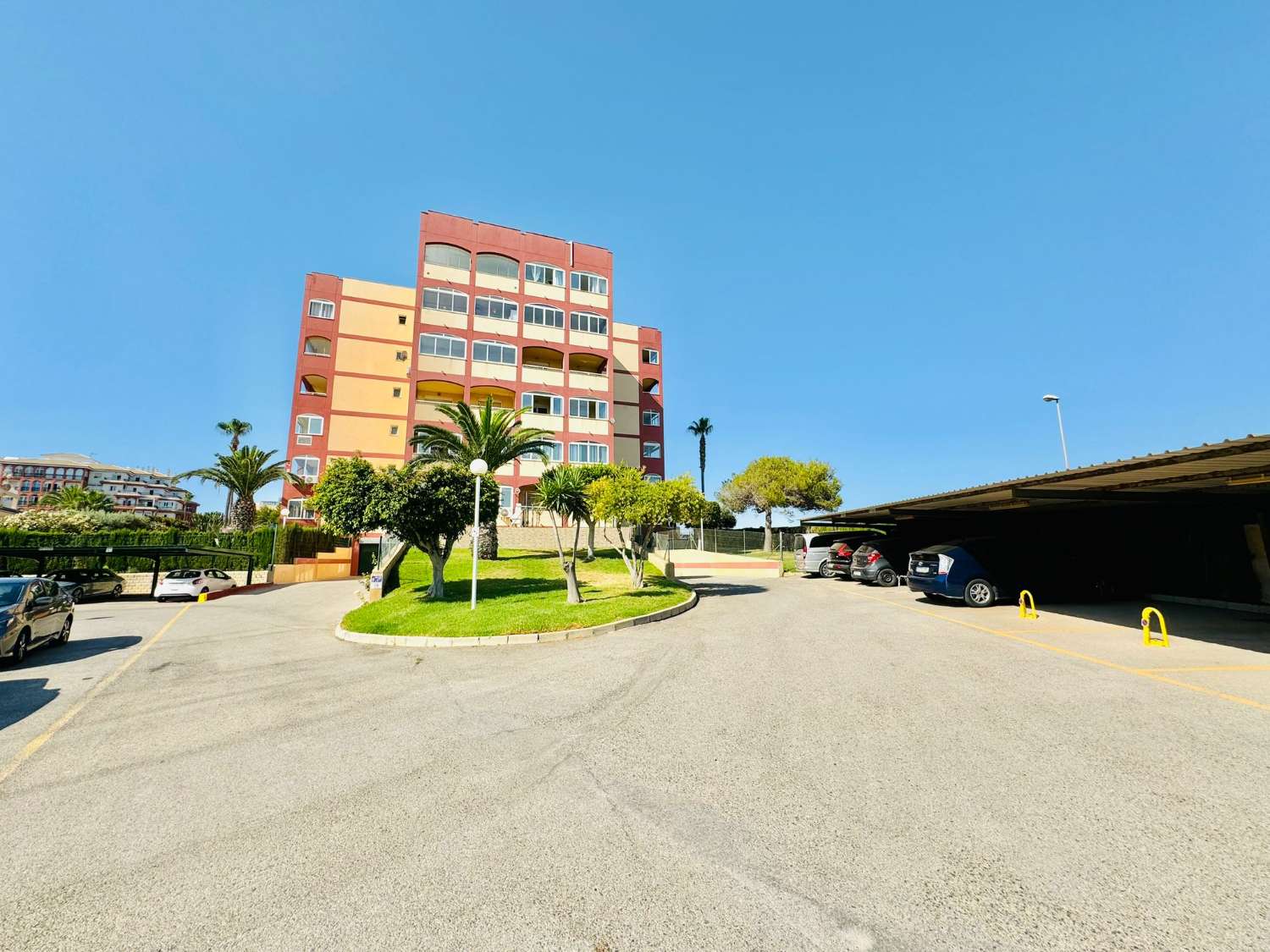 WUNDERSCHÖNE WOHNUNG IN TORREVIEJA, 500 METER VOM STRAND LA MATA ENTFERNT