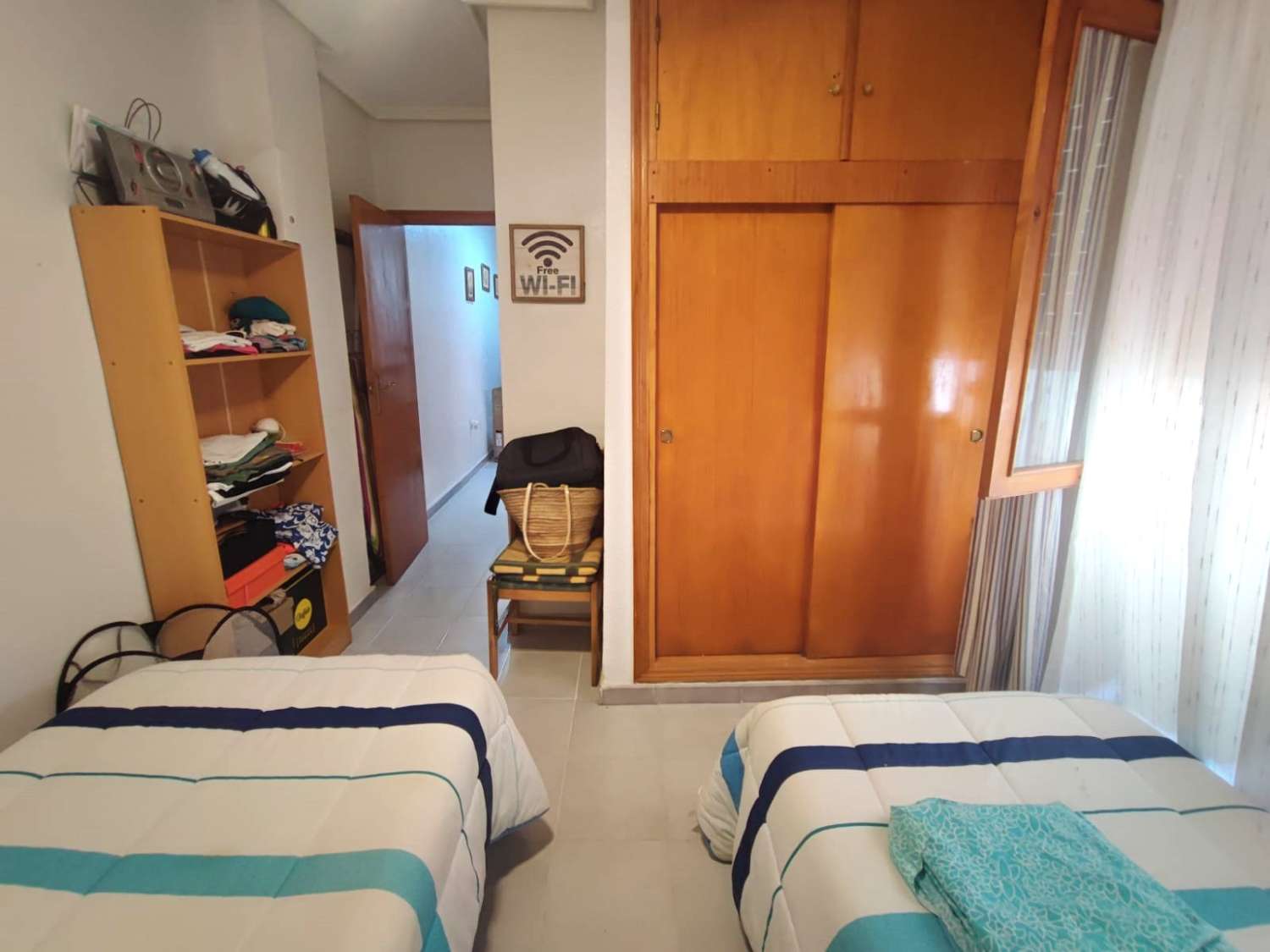 APARTAMENTO EN PLANTA BAJA A 150 METROS DE LA PLAYA EN TORREVIEJA, ZONA ACEQUIÓN