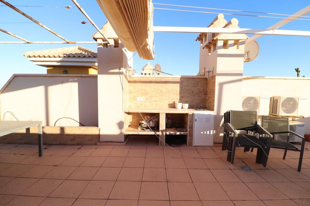 EXKLUSIVES PENTHOUSE IN CAMPOAMOR MIT MEERBLICK, SOLARIUM UND GEMEINSCHAFTSPOOL