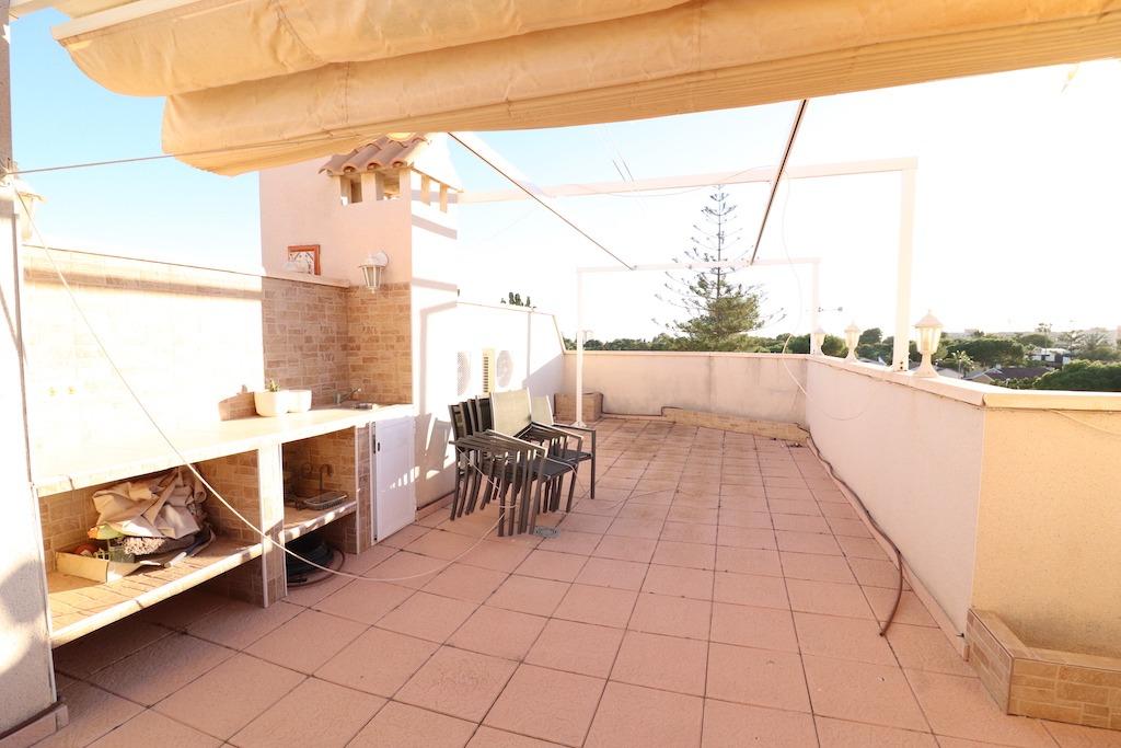 EKSKLUSIV PENTHOUSE I CAMPOAMOR MED HAVUDSIGT, SOLARIUM OG FÆLLES POOL