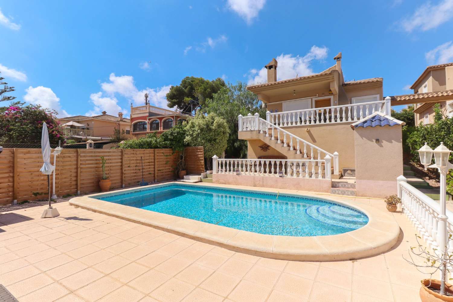 MAGNIFICENT DETACHED VILLA ON BALCONIES WITH PRIVATE POOL AND SOLAR PANELS