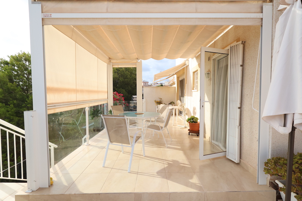 VILLA INDIVIDUELLE À PLAYA FLAMENCA AVEC VUE SUR LA MER, PISCINE PRIVÉE ET JACUZZI