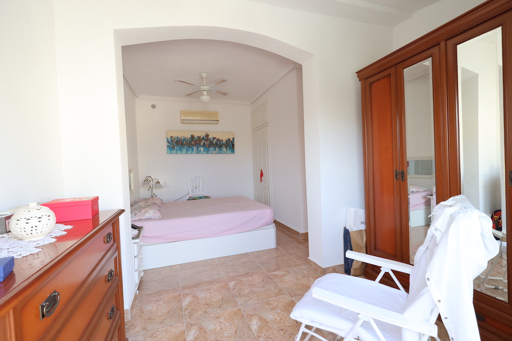 FRITTLIGGENDE VILLA I PLAYA FLAMENCA MED HAVUTSIKT, PRIVAT BASSENG OG BOBLEBAD