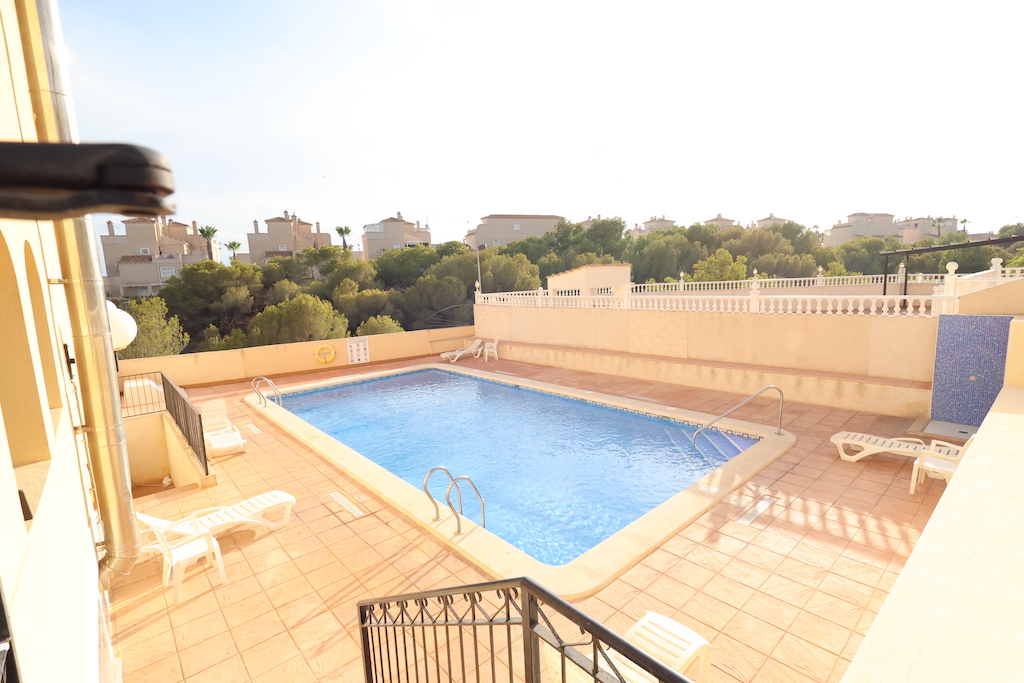 VRIJSTAANDE VILLA IN PLAYA FLAMENCA MET UITZICHT OP ZEE, PRIVÉ ZWEMBAD EN JACUZZI