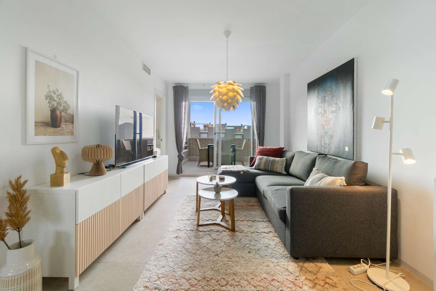 EXCLUSIEF MODERN PENTHOUSE MET PRACHTIG UITZICHT EN PRIVÉ DAKTERRAS OP EILAND 2, AGUAS NUEVAS