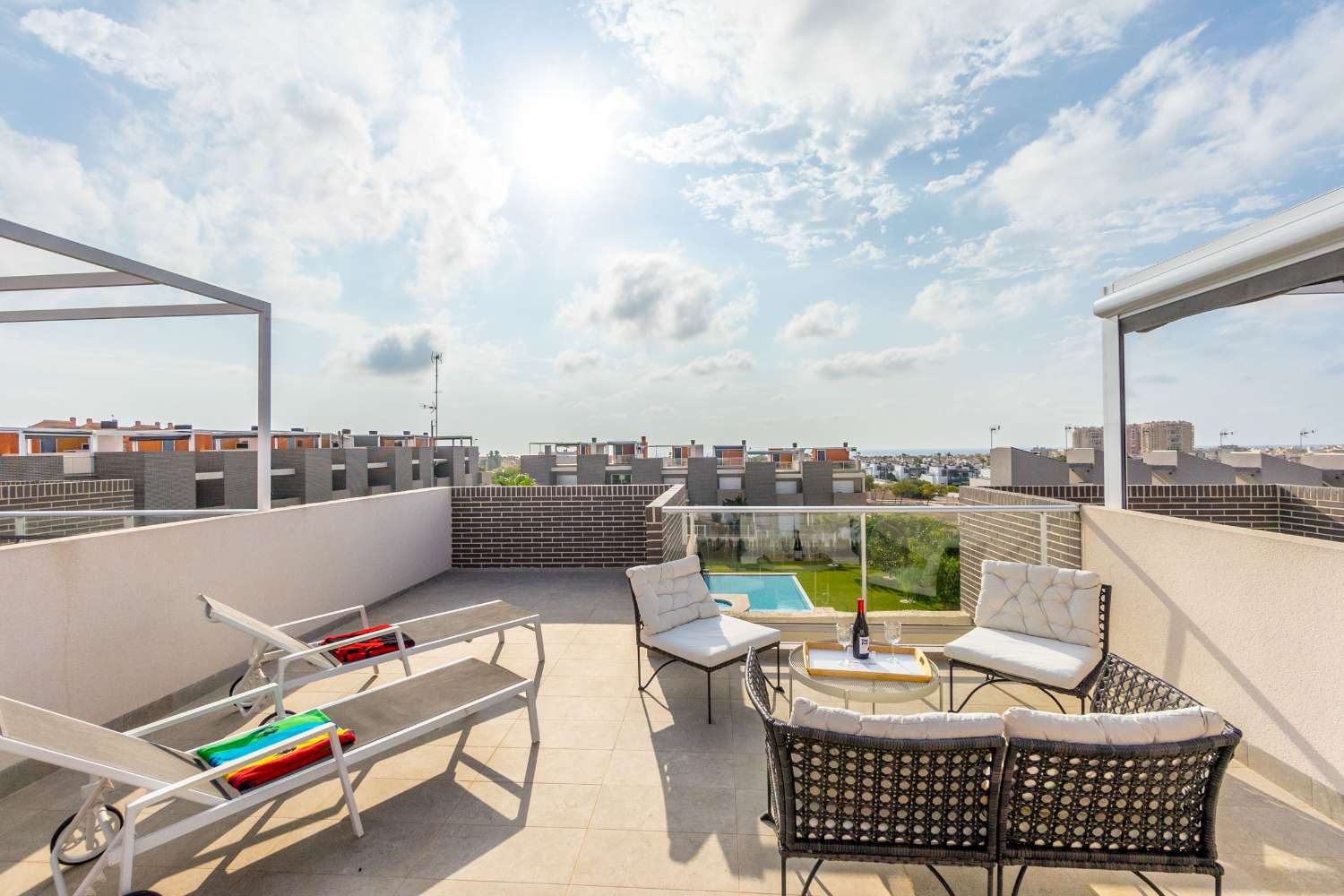 PENTHOUSE MODERNE EXCLUSIF AVEC VUE IMPRENABLE ET TERRASSE PRIVÉE SUR LE TOIT SUR L’ÎLE 2, AGUAS NUEVAS