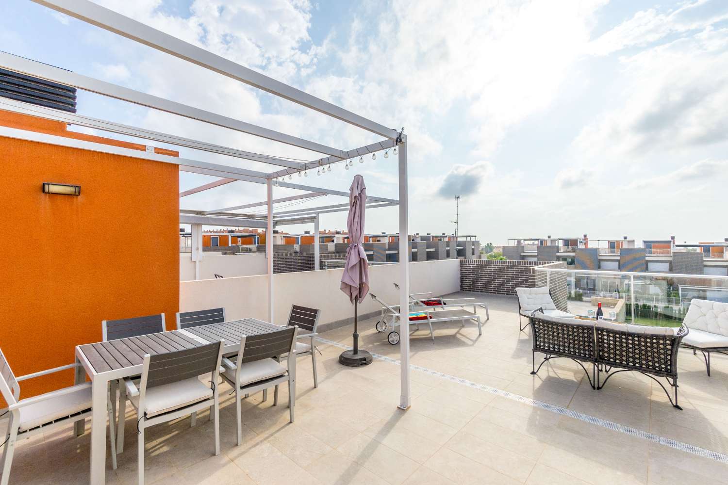 EXKLUSIVES MODERNES PENTHOUSE MIT ATEMBERAUBENDER AUSSICHT UND PRIVATER DACHTERRASSE AUF INSEL 2, AGUAS NUEVAS