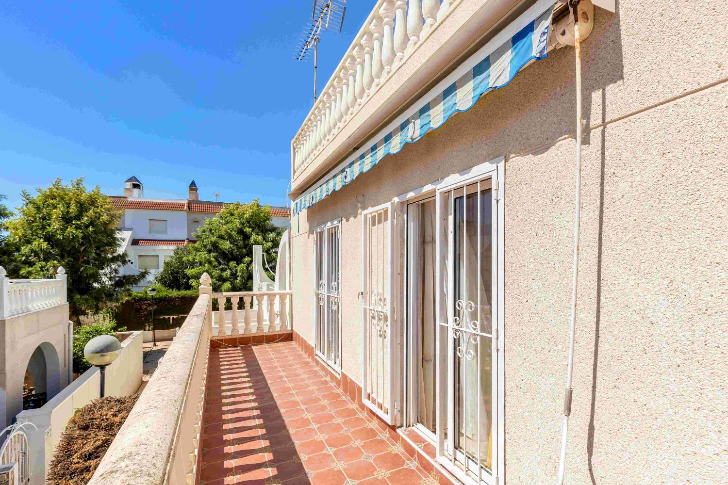 DOUBLE HOUSE ON THE COAST, STEPS FROM THE HABANERAS SHOPPING CENTER AND CARREFOUR