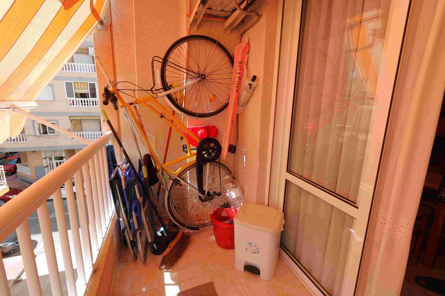 HELLE WOHNUNG MIT TERRASSE IN DER GEGEND VON ACEQUIÓN, TORREVIEJA