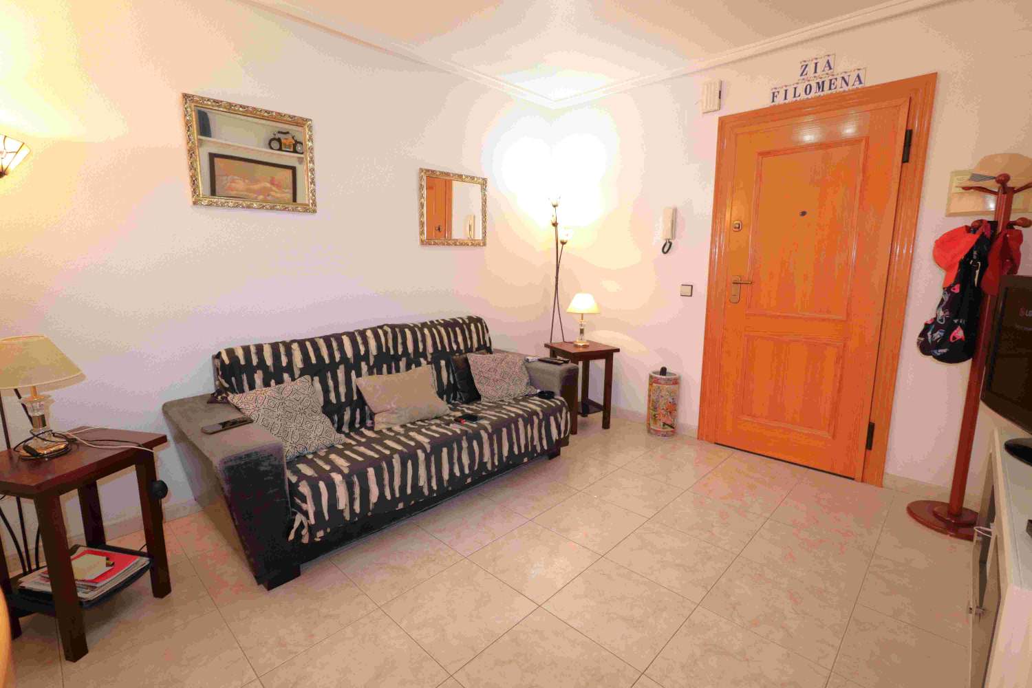 APARTAMENTO LUMINOSO CON TERRAZA EN ZONA ACEQUIÓN, TORREVIEJA