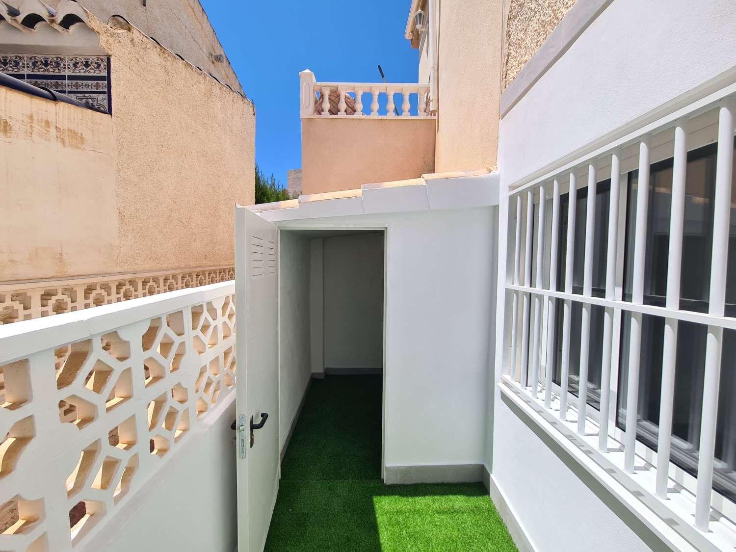 BUNGALOW RÉNOVÉ DANS LE MEILLEUR QUARTIER DE LA MATA À QUELQUES MÈTRES DE LA PLAGE ET DES RESTAURANTS