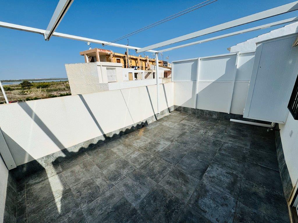 GERENOVEERDE LUXE DUPLEX OP 300 METER VAN HET STRAND MET SOLARIUM EN FITNESSRUIMTE IN EXCLUSIEVE WOONWIJK