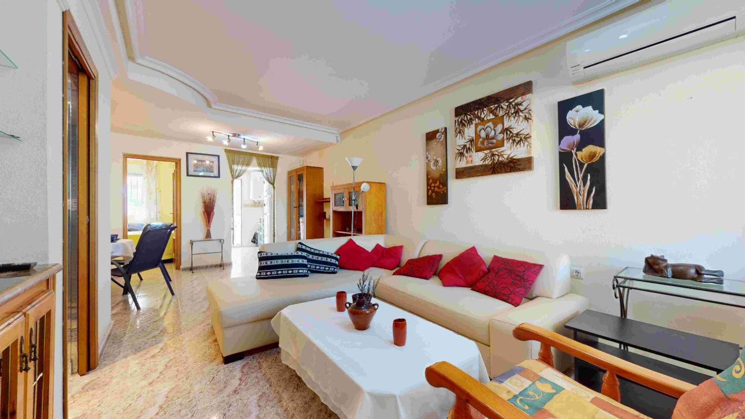 EXCLUSIVE SEMI-DETACHED VILLA IN LA REGIA, CABO ROIG: LUMINOSITY, COMFORT AND PROXIMITY TO THE SEA