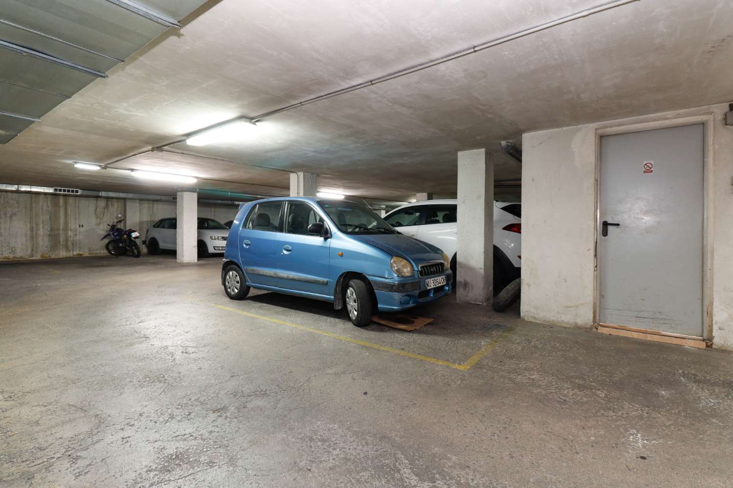 SPEKTAKULÆR 3-VÆRELSES PENTHOUSE I CENTRUM AF TORREVIEJA MED GARAGE OG STOR TERRASSE